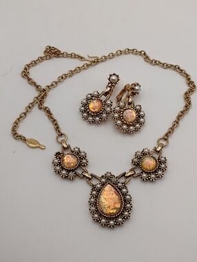 Vintage 1970s "Empress" Necklace & Clip Earrings Set